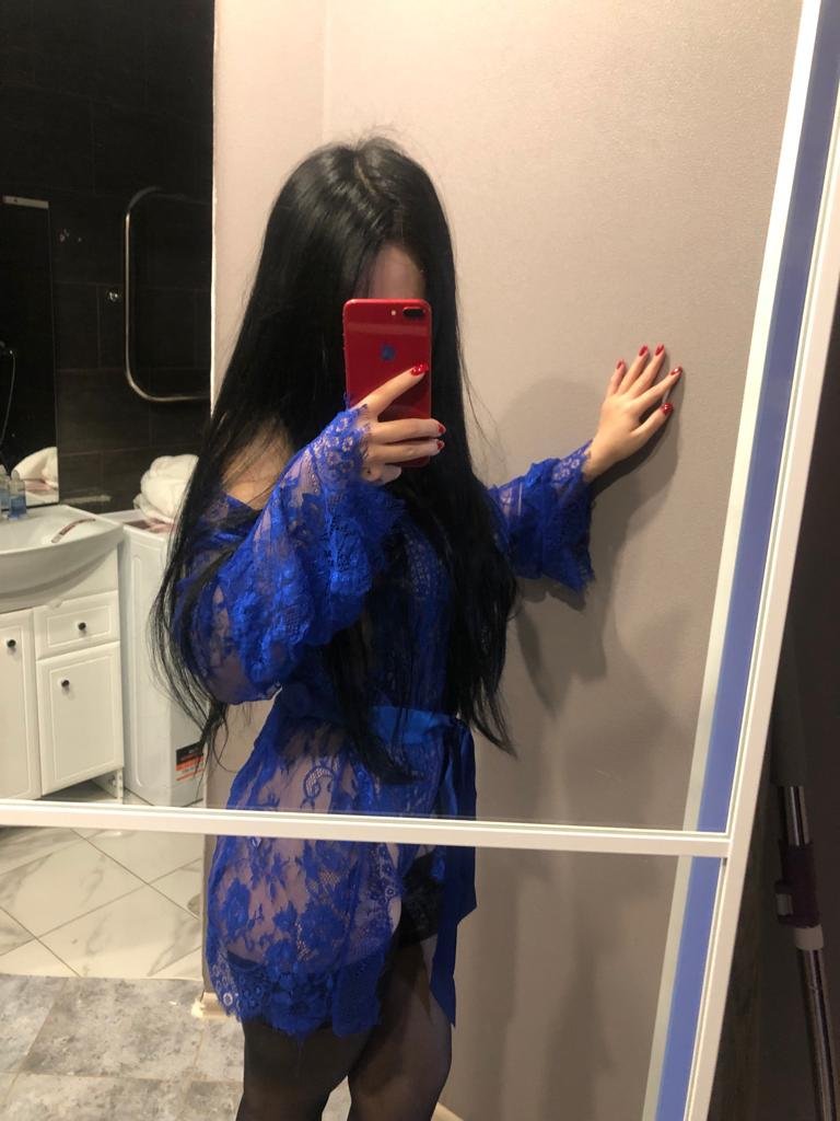 Варя - Проститутка СПб +7(981)758-59-09
